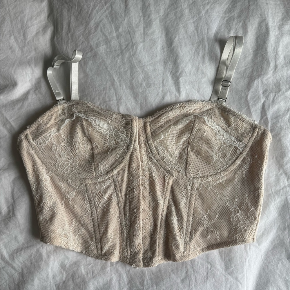Elegant Cream Lace Bustier